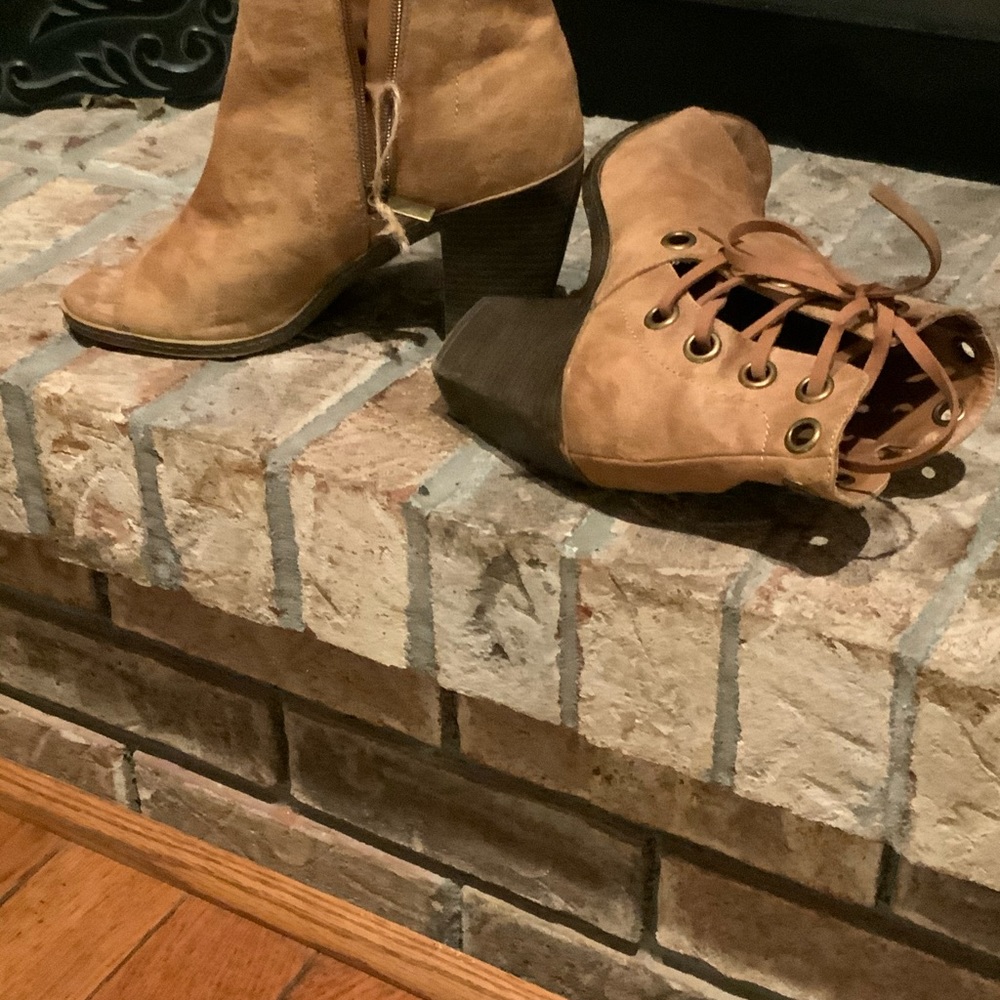 Booties - Picture 4 of 5